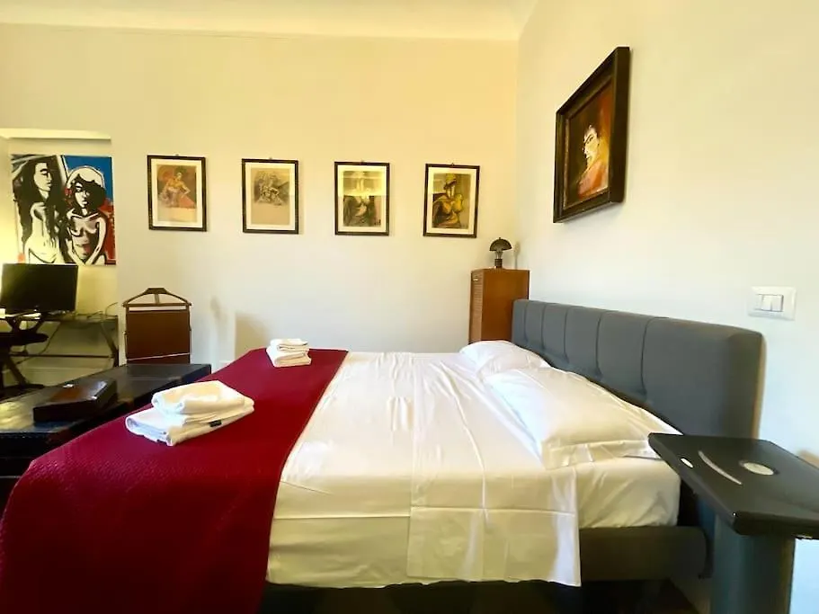 Gallery Art Flat Near The Colosseum And Domus Aurea Rome Italy